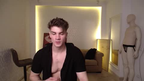 Snapshot of maxkaiden chatting on 02/14/25, 06:23 MaxKaiden online show from 02/14/25, 06:23