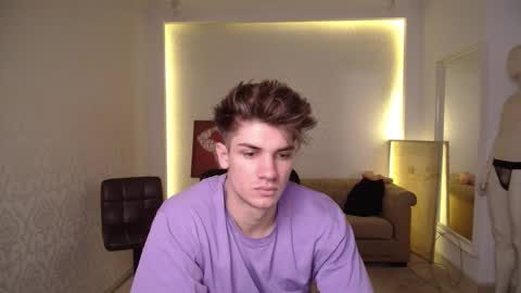 Snapshot of maxkaiden chatting on 02/18/25, 10:38 MaxKaiden online show from 02/18/25, 10:38