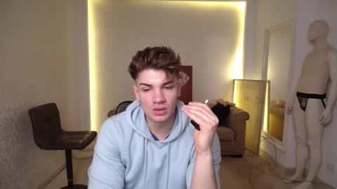 Snapshot of maxkaiden chatting on 02/21/25, 05:35 MaxKaiden online show from 02/21/25, 05:35