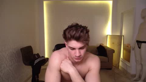 Snapshot of maxkaiden chatting on 02/21/25, 11:44 MaxKaiden online show from 02/21/25, 11:44