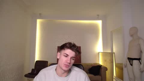 Snapshot of maxkaiden chatting on 02/25/25, 05:30 MaxKaiden online show from 02/25/25, 05:30