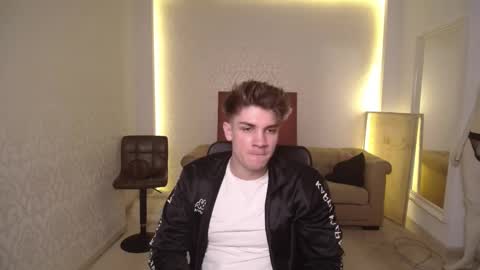 Snapshot of maxkaiden chatting on 03/04/25, 05:21 MaxKaiden online show from 03/04/25, 05:21