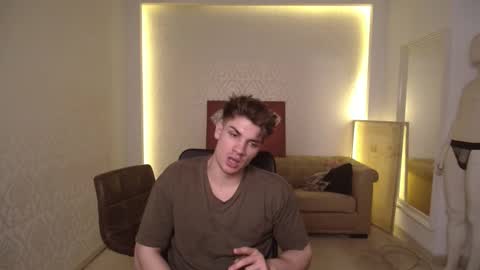 Snapshot of maxkaiden chatting on 03/05/25, 08:21 MaxKaiden online show from 03/05/25, 08:21