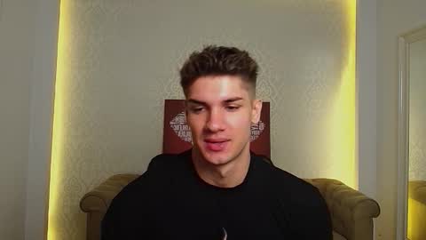 Snapshot of maxkaiden chatting on 09/23/25, 05:32 MaxKaiden online show from 09/23/25, 05:32