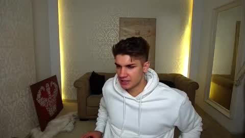 Snapshot of maxkaiden chatting on 09/30/25, 04:50 MaxKaiden online show from 09/30/25, 04:50