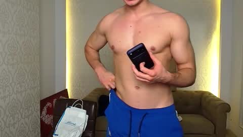 Snapshot of maxkaiden chatting on 10/04/25, 04:32 MaxKaiden online show from 10/04/25, 04:32