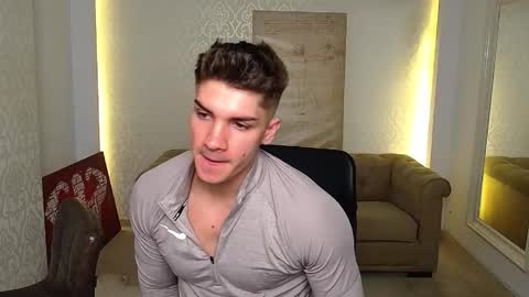 Snapshot of maxkaiden chatting on 10/05/25, 04:44 MaxKaiden online show from 10/05/25, 04:44