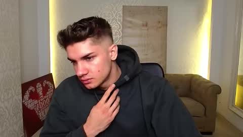 Snapshot of maxkaiden chatting on 10/06/25, 04:32 MaxKaiden online show from 10/06/25, 04:32