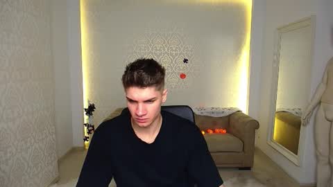 Snapshot of maxkaiden chatting on 10/20/25, 04:57 MaxKaiden online show from 10/20/25, 04:57