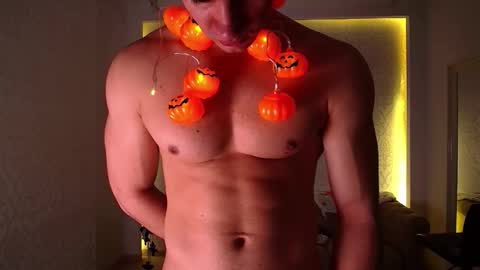 Snapshot of maxkaiden chatting on 10/22/25, 04:46 MaxKaiden online show from 10/22/25, 04:46