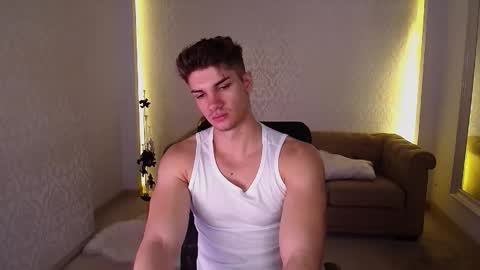 Snapshot of maxkaiden chatting on 11/25/25, 05:51 MaxKaiden online show from 11/25/25, 05:51