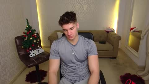 Snapshot of maxkaiden chatting on 12/18/25, 05:57 MaxKaiden online show from 12/18/25, 05:57