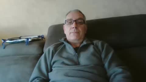 maxou569 online show from 03/10/25, 06:38