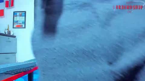 MAX online show from 09/20/25, 11:06