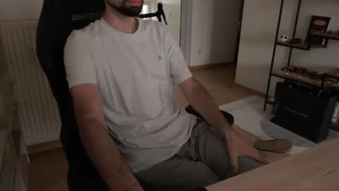 maxp0wer21 online show from 12/07/24, 11:40