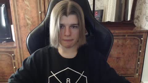 Snapshot of maxplay18 chatting on 12/03/24, 02:38 Max online show from 12/03/24, 02:38