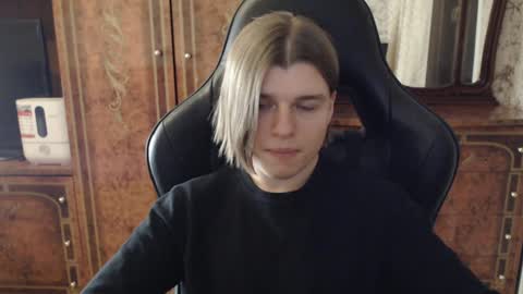 Snapshot of maxplay18 chatting on 01/31/25, 03:33 Max online show from 01/31/25, 03:33