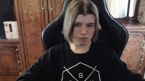 Snapshot of maxplay18 chatting on 02/01/25, 10:59 Max online show from 02/01/25, 10:59