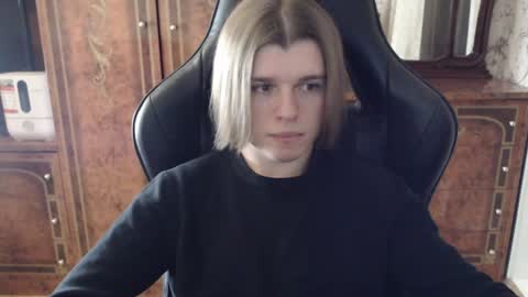 Snapshot of maxplay18 chatting on 02/06/25, 04:25 Max online show from 02/06/25, 04:25