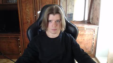 Snapshot of maxplay18 chatting on 10/08/25, 10:02 Max online show from 10/08/25, 10:02