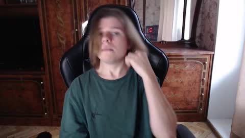 Snapshot of maxplay18 chatting on 11/03/25, 11:55 Max online show from 11/03/25, 11:55