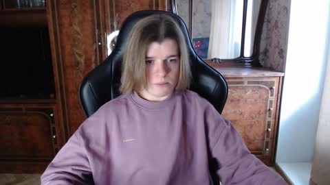 Snapshot of maxplay18 chatting on 11/18/25, 11:58 Max online show from 11/18/25, 11:58