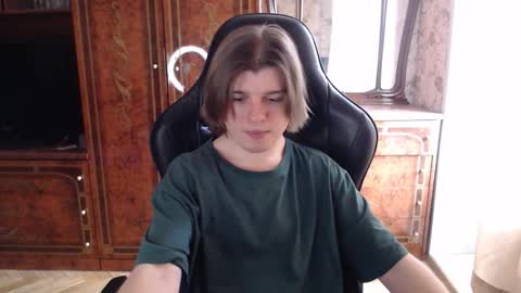 Snapshot of maxplay18 chatting on 02/15/26, 08:24 Max online show from 02/15/26, 08:24