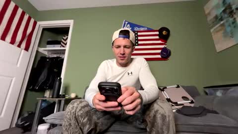 Snapshot of maxpleasant27 chatting on 12/01/25, 06:40 BBadAlpha online show from 12/01/25, 06:40