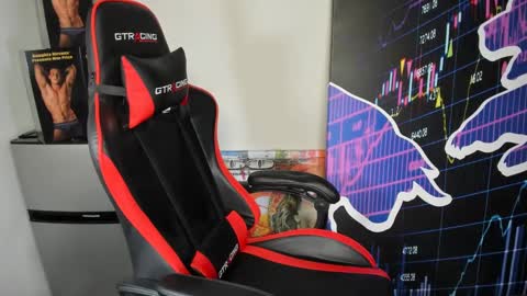 Max Price online show from 01/04/25, 11:17