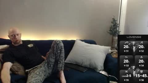 MaxRouger online show from 11/27/25, 01:57