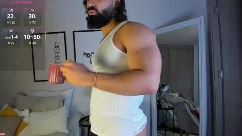 Max online show from 11/21/25, 12:43