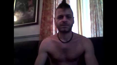 Snapshot of maxthewolf chatting on 11/01/25, 07:05 MaxTheWolf online show from 11/01/25, 07:05