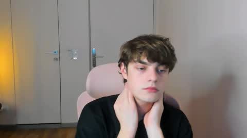 Snapshot of maxvibee chatting on 03/01/26, 03:36 Max online show from 03/01/26, 03:36