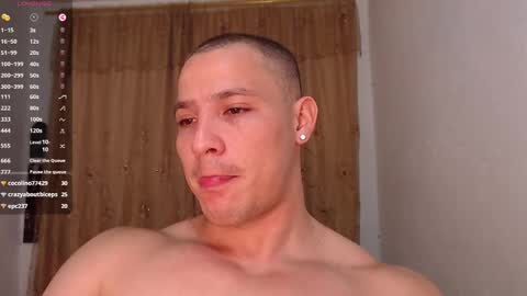 Snapshot of maxwel949813 chatting on 12/27/24, 01:18 Max online show from 12/27/24, 01:18