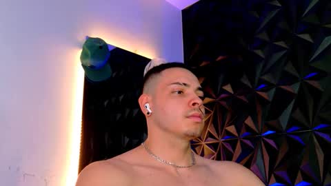 MAX online show from 11/05/25, 09:59