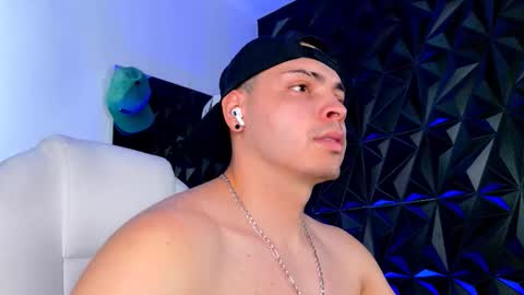 MAX online show from 11/26/25, 06:31