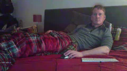 Snapshot of maxwilly7803039708 chatting on 04/07/26, 02:23 maxwilly7803039708 online show from 04/07/26, 02:23