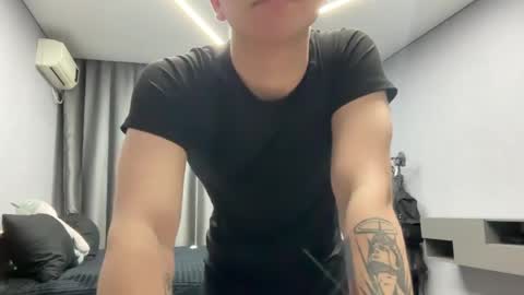 Max online show from 04/18/26, 05:17