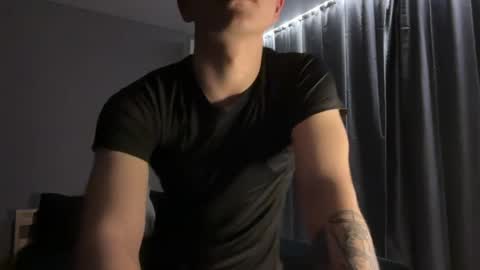 Max online show from 04/19/26, 02:27