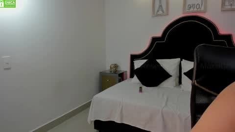 Maxxi online show from 02/23/25, 12:19