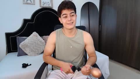 Maxxi online show from 09/13/25, 01:27