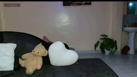 Snapshot of maxxinepetite chatting on 07/25/26, 07:22 maxxinepetite online show from 07/25/26, 07:22
