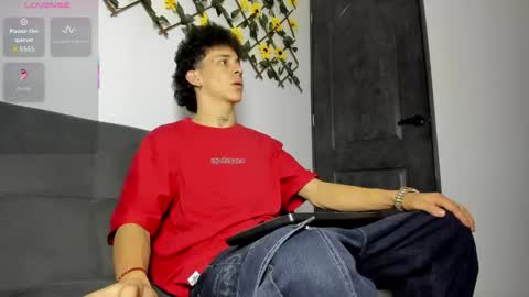 Max online show from 03/17/26, 01:54