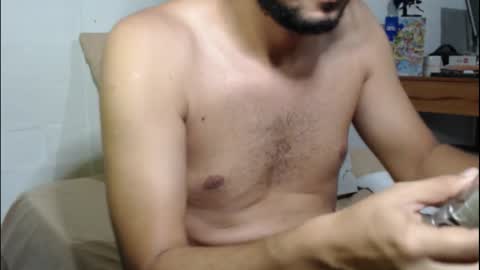 Snapshot of maxxxiimiliano chatting on 11/02/25, 12:13 Maxx online show from 11/02/25, 12:13