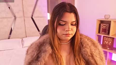 Snapshot of maxxxine_ chatting on 03/21/26, 01:21 Maxine Minx online show from 03/21/26, 01:21