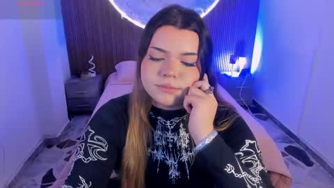 Snapshot of maxxxine_ chatting on 05/02/26, 11:43 Maxine Minx online show from 05/02/26, 11:43