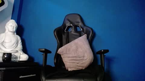 maxxxpowerful online show from 10/31/25, 04:52