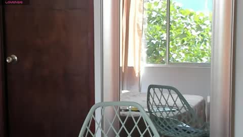 Victoria online show from 04/18/26, 07:07