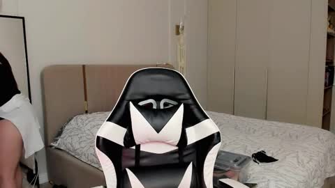 Mia online show from 02/13/26, 02:18