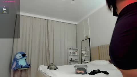 Mia online show from 04/23/26, 04:35